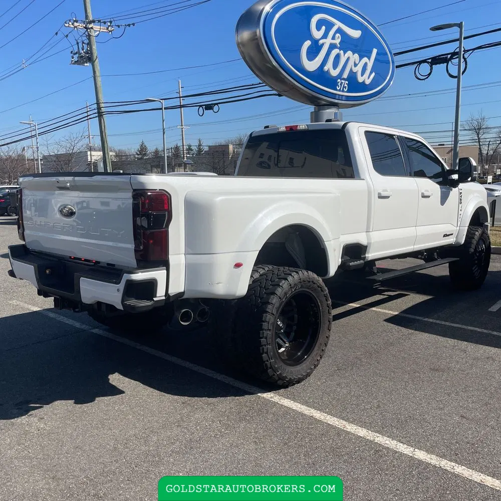 2023 Ford F-450 Super Duty Lariat