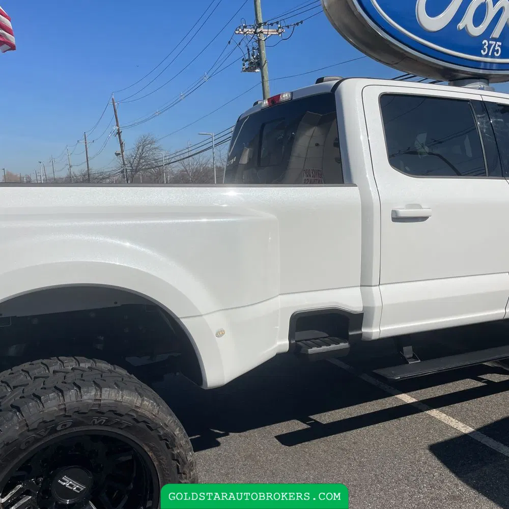2023 Ford F-450 Super Duty Lariat