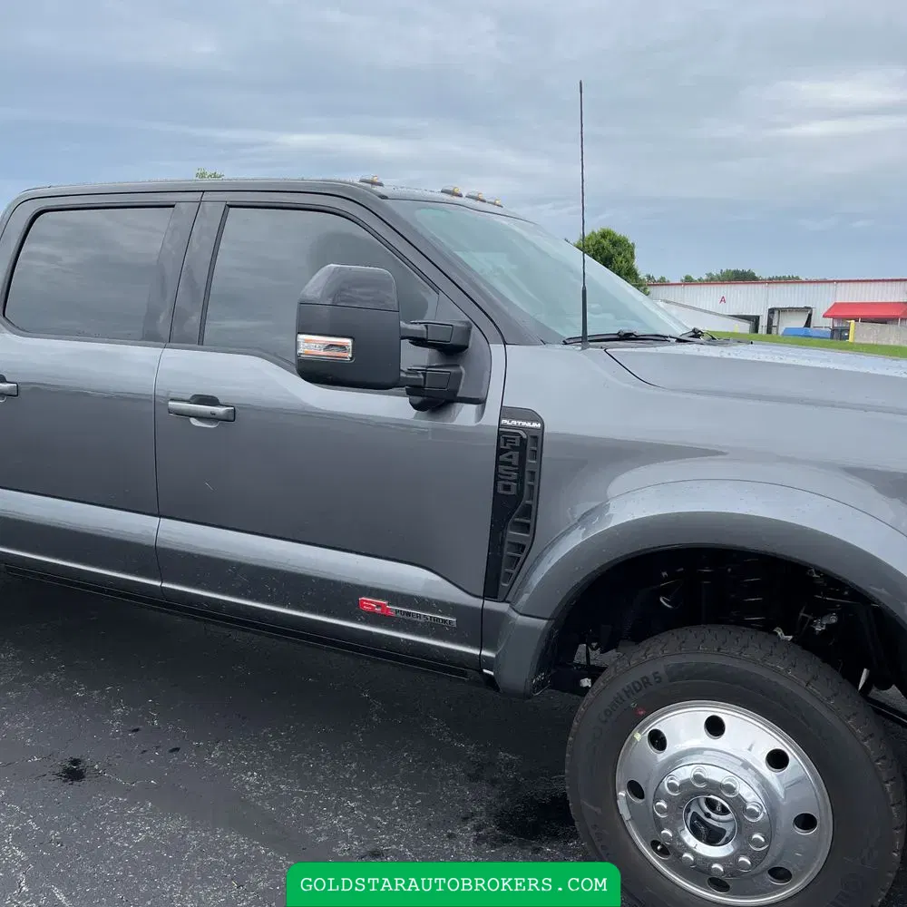 2025 Ford F-450 Super Duty Platinum