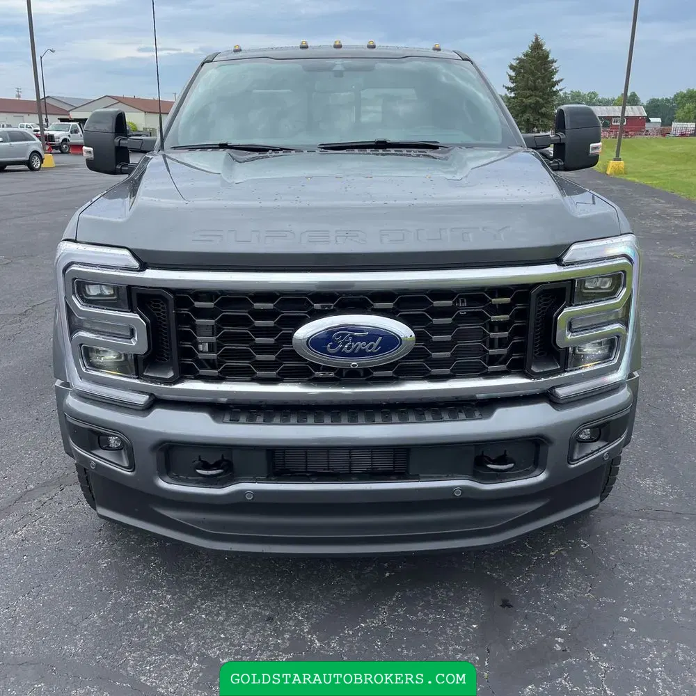 2025 Ford F-450 Super Duty Platinum