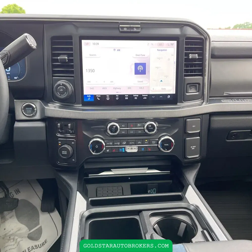 2025 Ford F-450 Super Duty Platinum