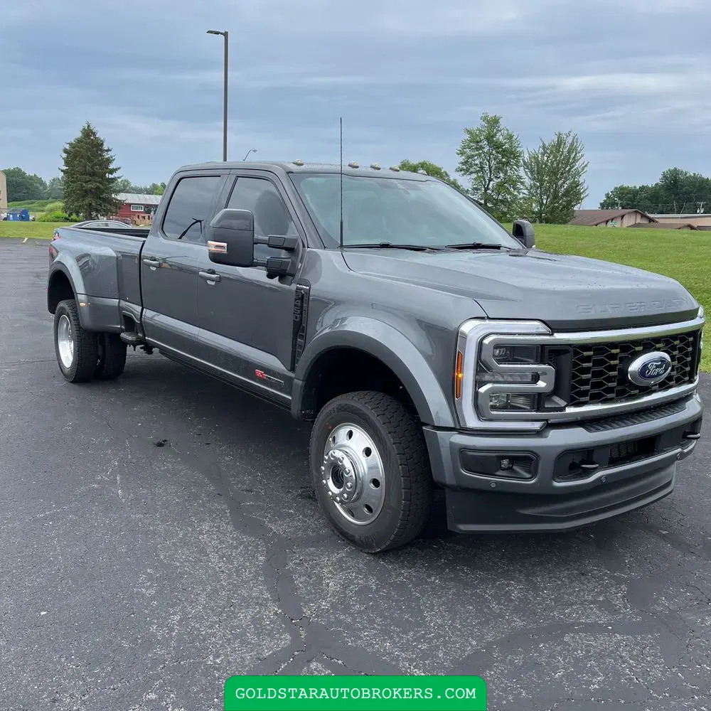 2025 Ford F-450 Super Duty Platinum