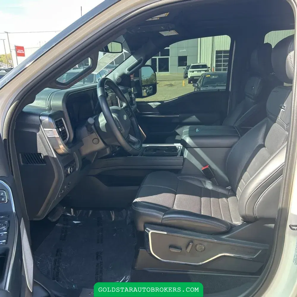 2025 Ford F-450 Super Duty Platinum