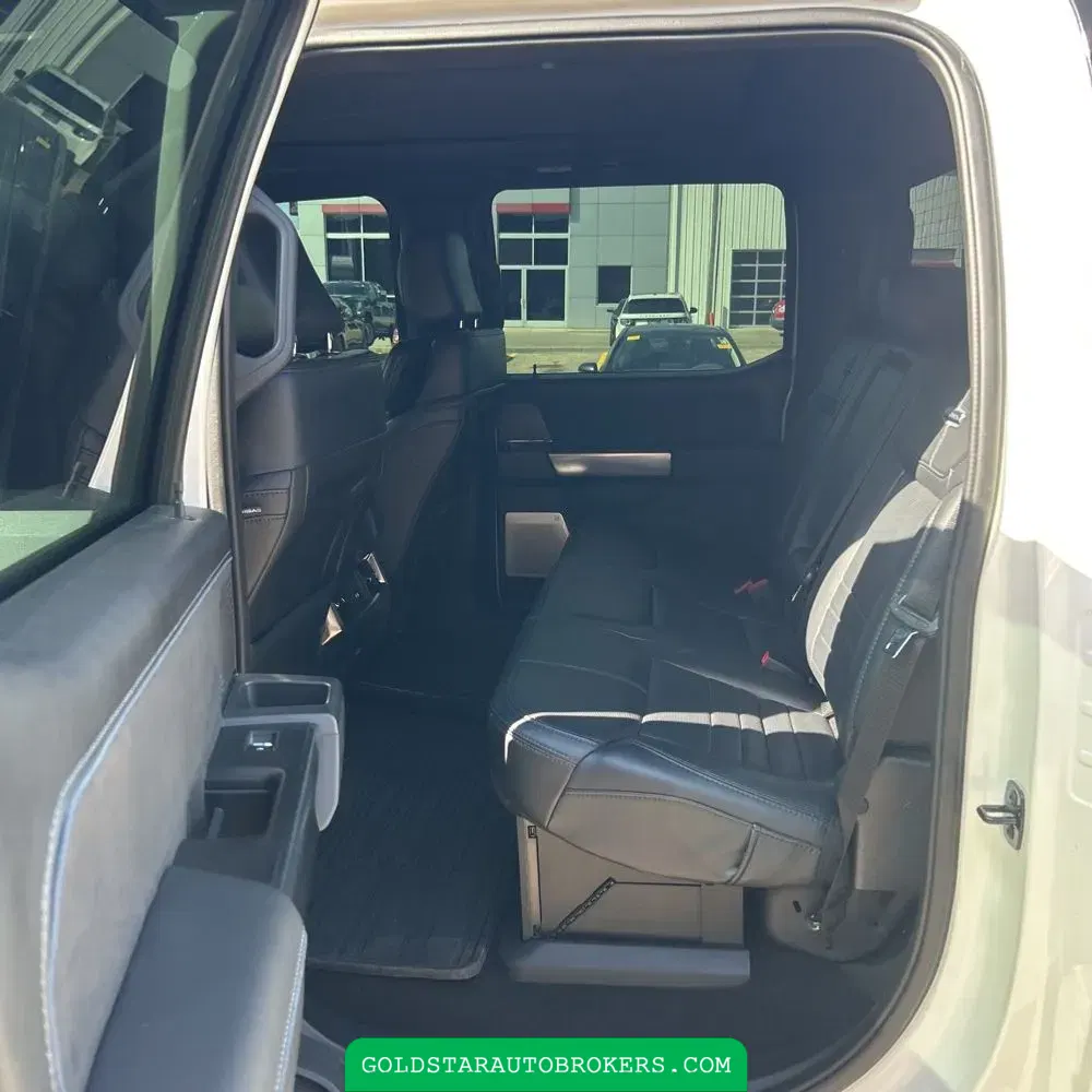 2025 Ford F-450 Super Duty Platinum