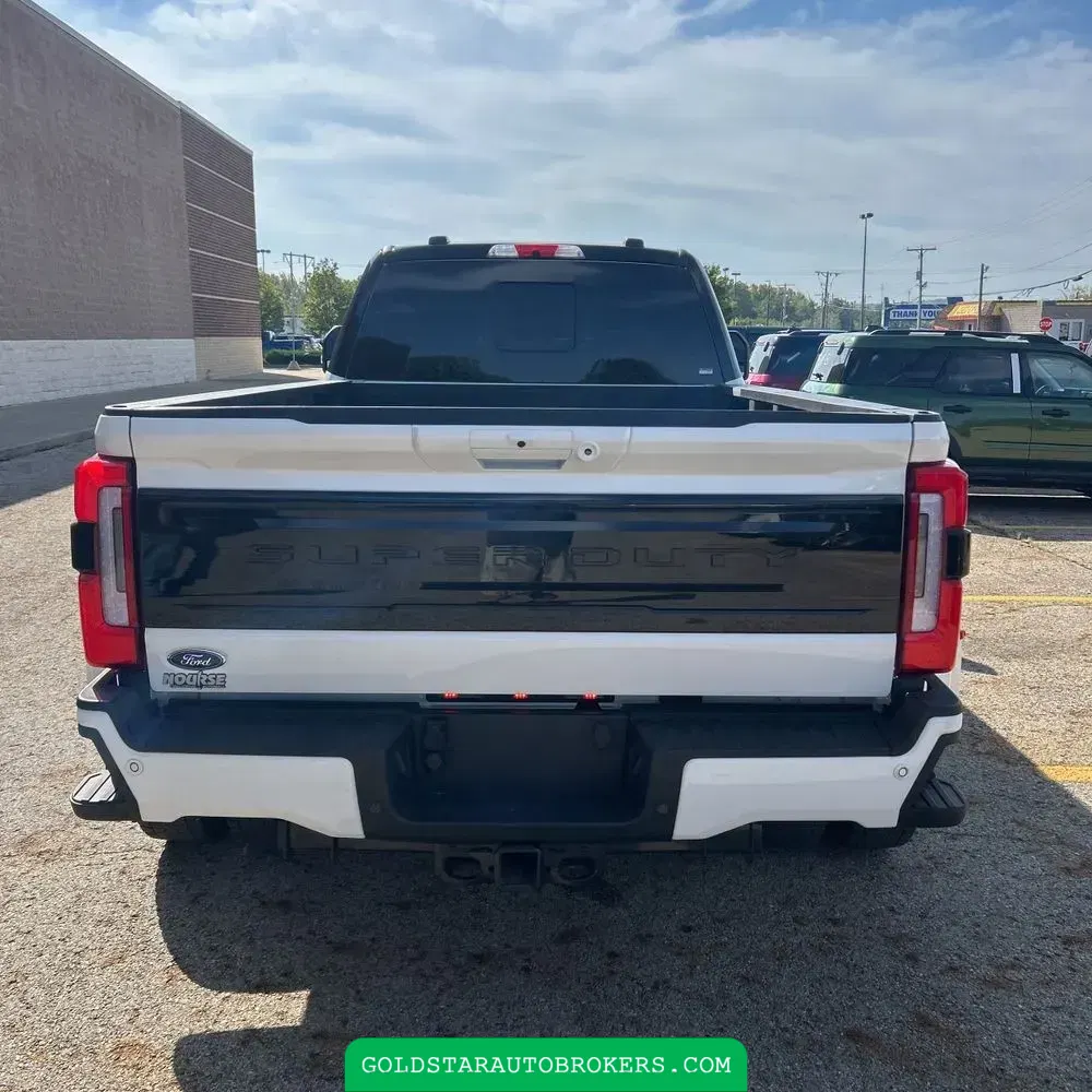 2025 Ford F-450 Super Duty Platinum