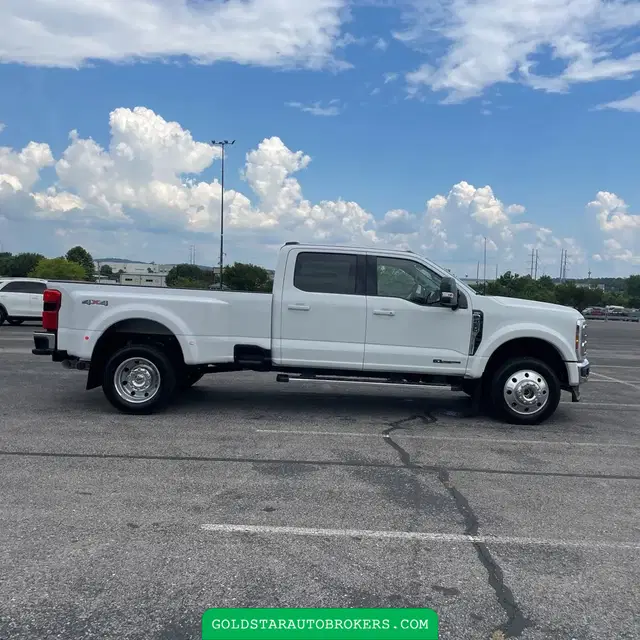 2025 Ford F-450 Super Duty Lariat