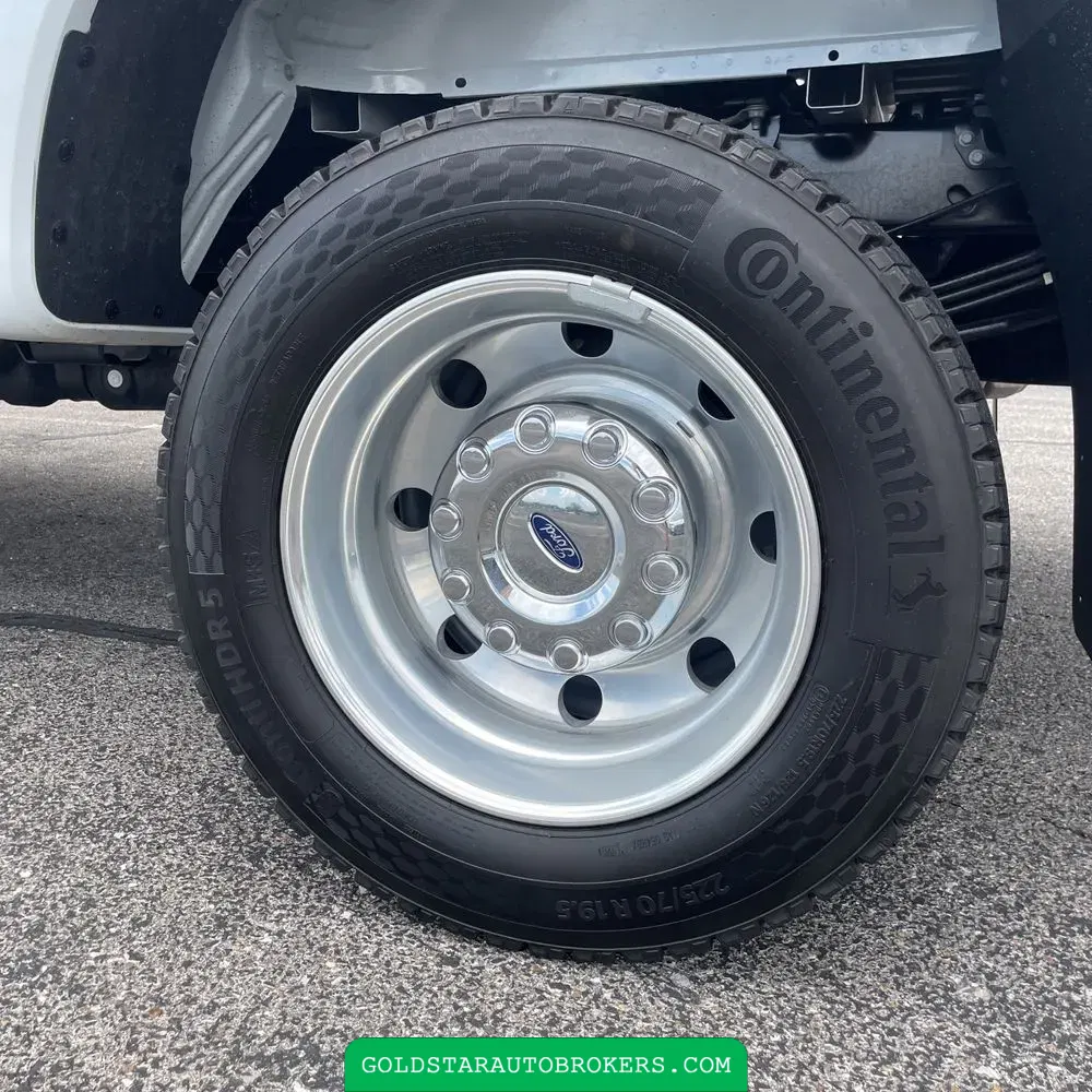 2025 Ford F-450 Super Duty Lariat
