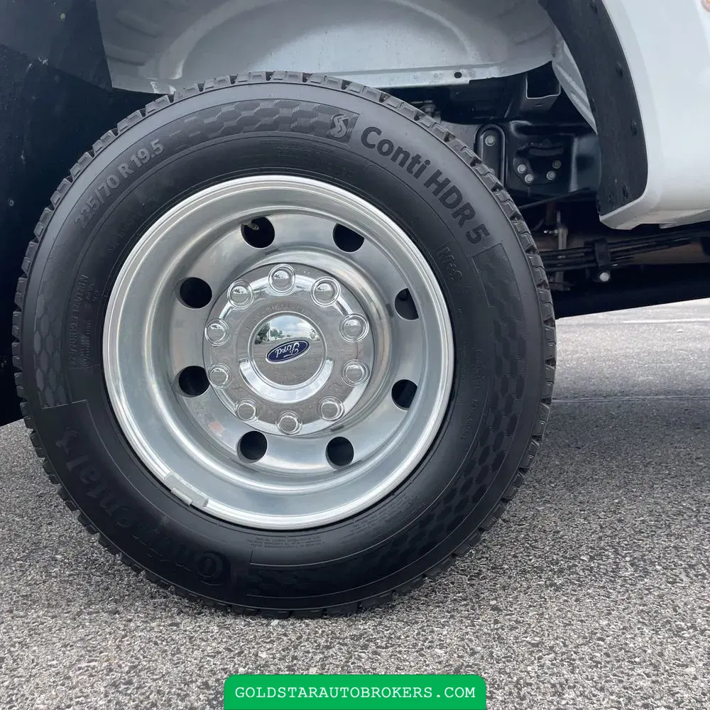 2025 Ford F-450 Super Duty Lariat