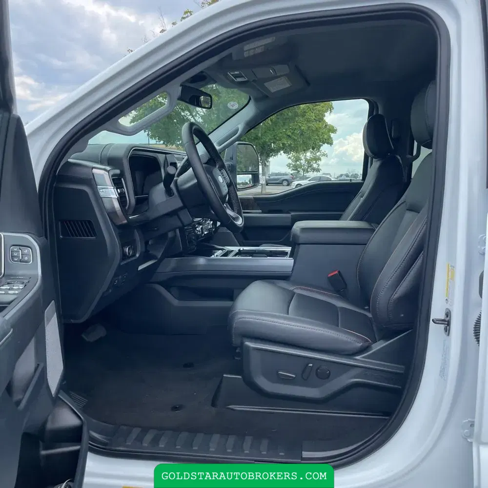 2025 Ford F-450 Super Duty Lariat