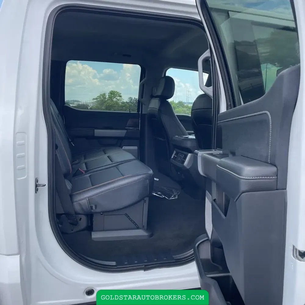 2025 Ford F-450 Super Duty Lariat