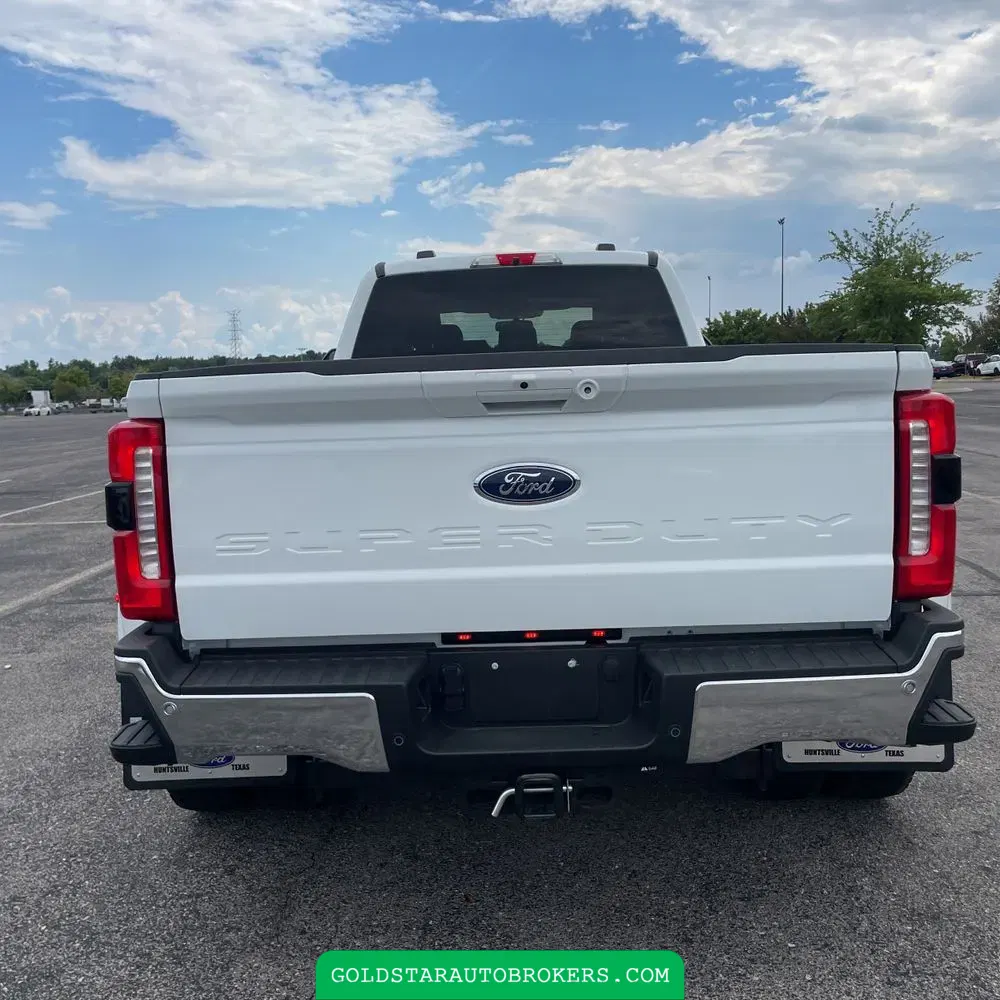 2025 Ford F-450 Super Duty Lariat