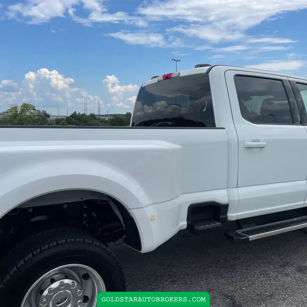 2025 Ford F-450 Super Duty Lariat