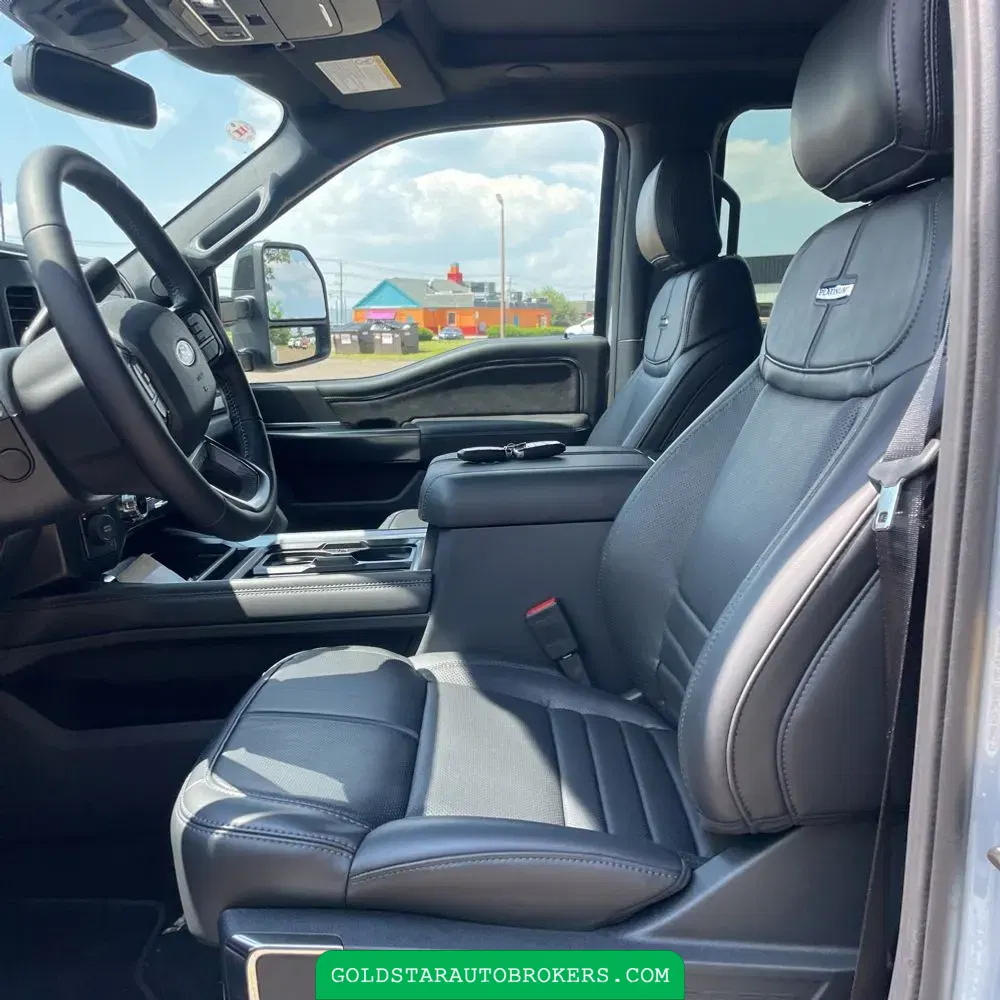 2025 Ford F-450 Super Duty Platinum