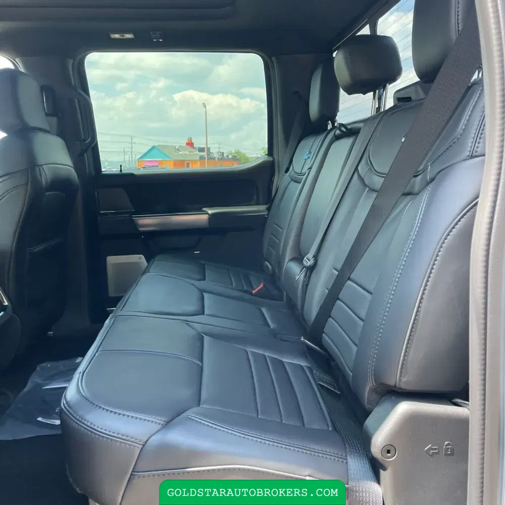 2025 Ford F-450 Super Duty Platinum