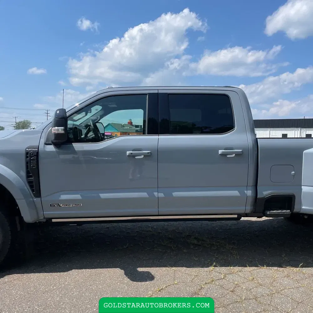2025 Ford F-450 Super Duty Platinum
