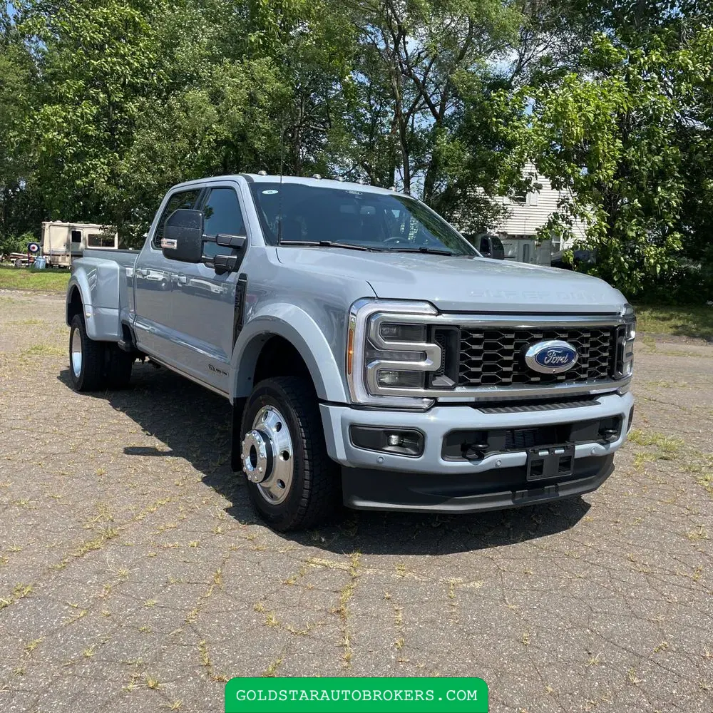 2025 Ford F-450 Super Duty Platinum