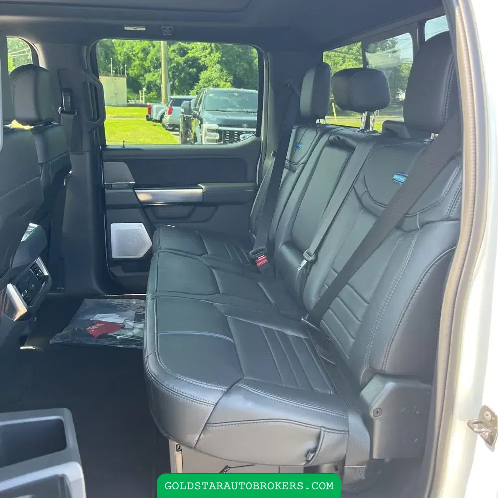 2025 Ford F-450 Super Duty Platinum