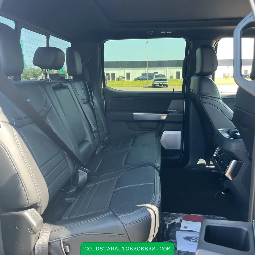 2025 Ford F-450 Super Duty Platinum