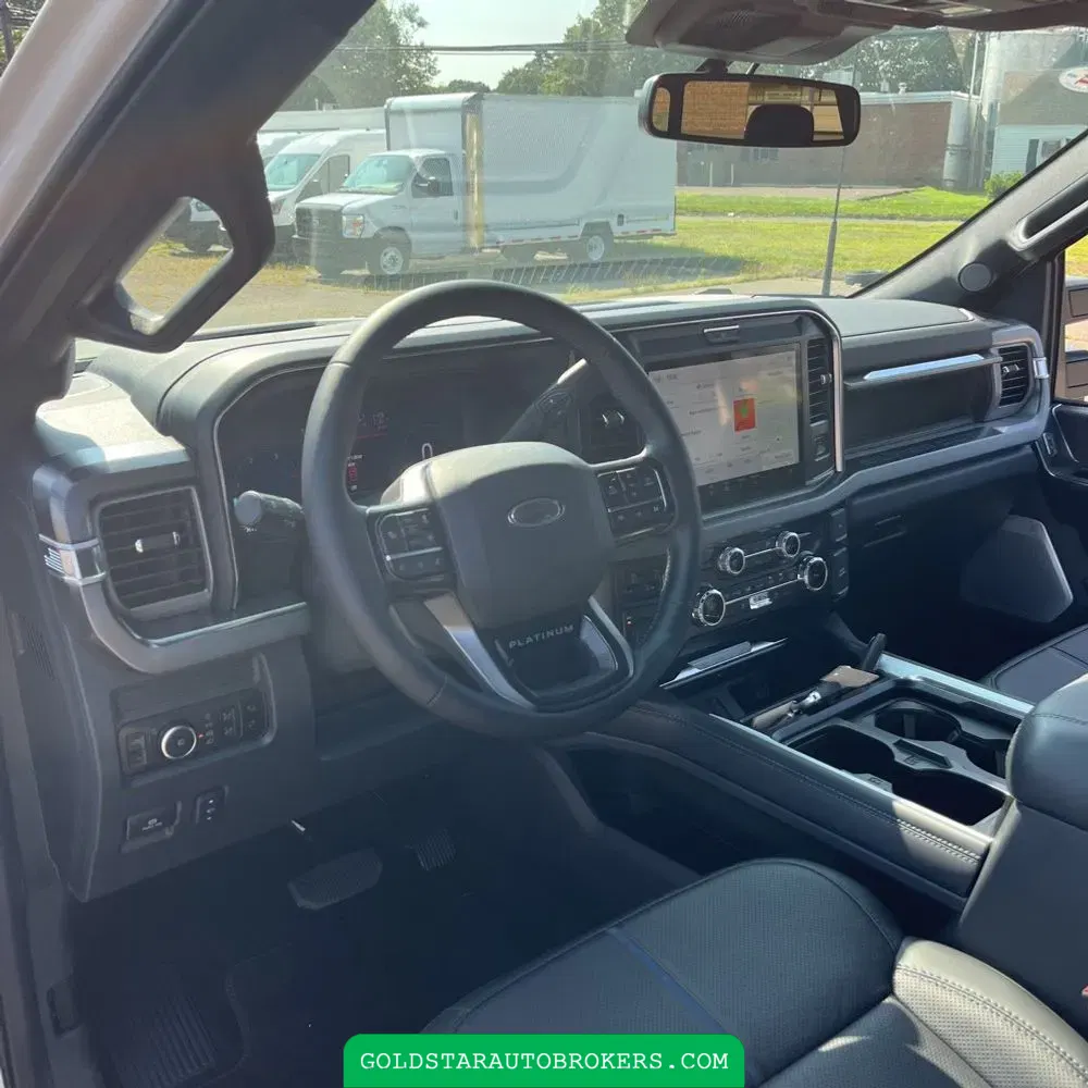 2025 Ford F-450 Super Duty Platinum