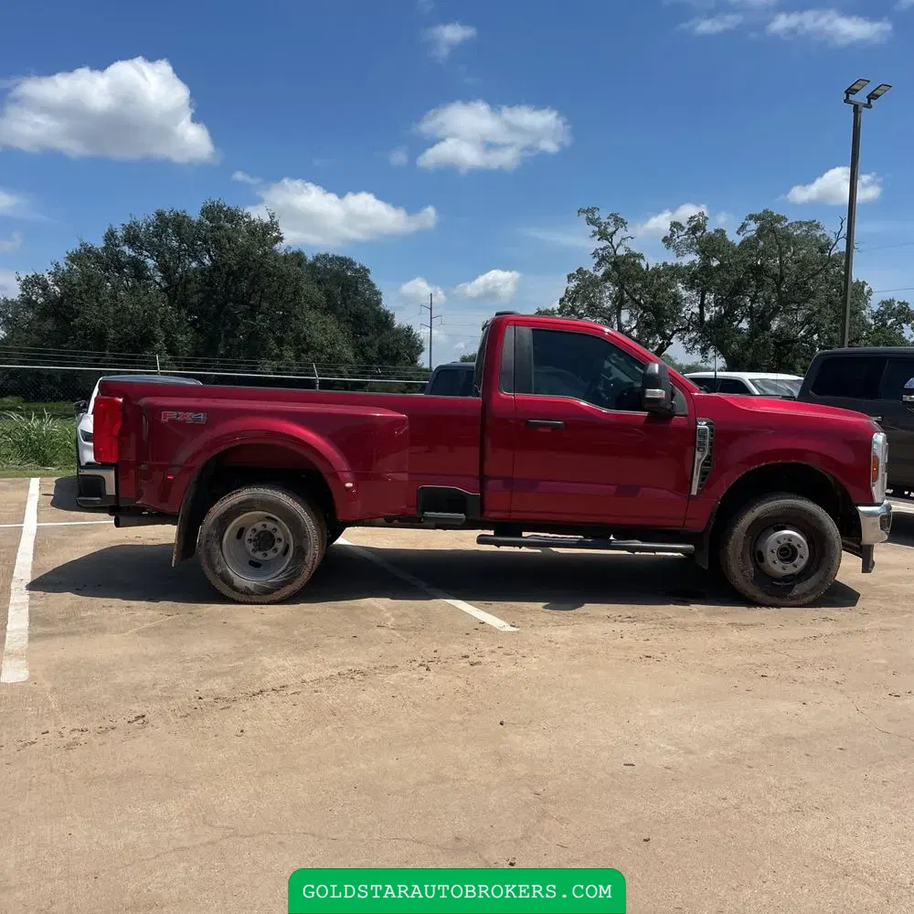 2025 Ford F-350 Super Duty XLT
