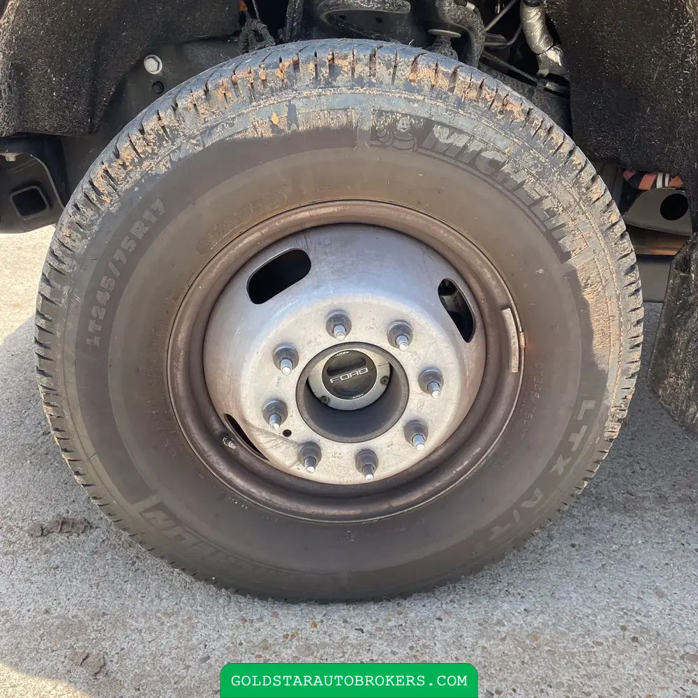2025 Ford F-350 Super Duty XLT