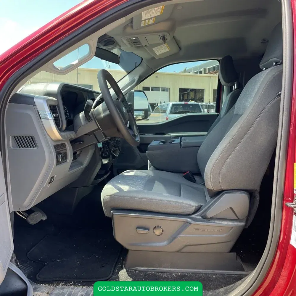 2025 Ford F-350 Super Duty XLT