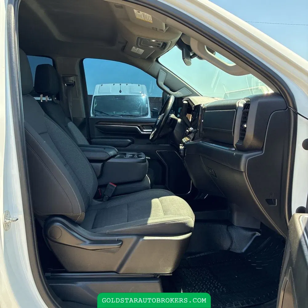 2024 Chevrolet Silverado 3500HD CC LT