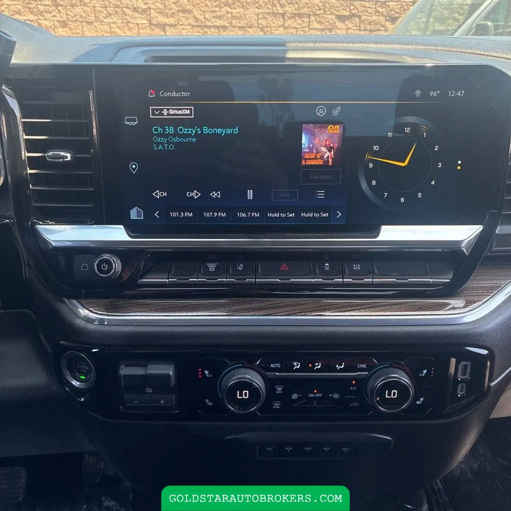 2024 Chevrolet Silverado 3500HD CC LT