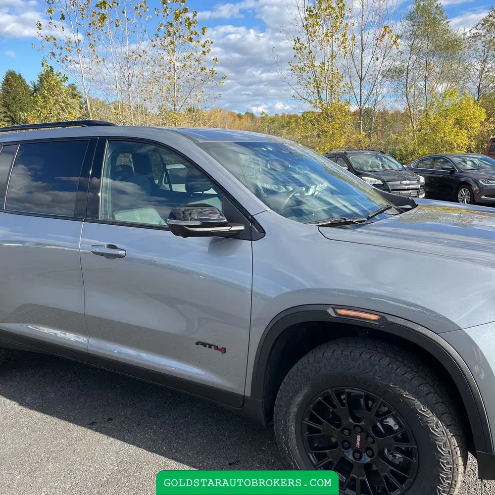 2025 GMC Acadia AT4