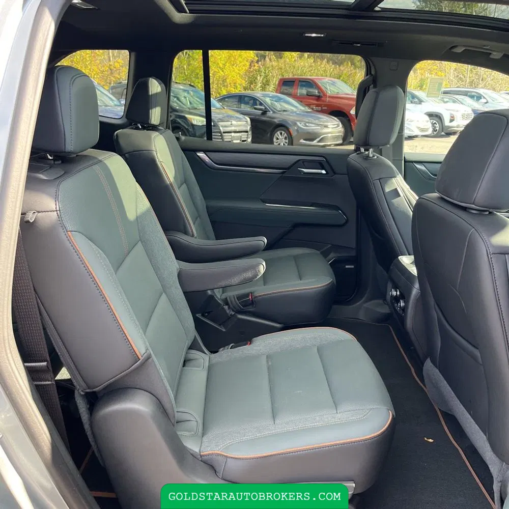2025 GMC Acadia AT4