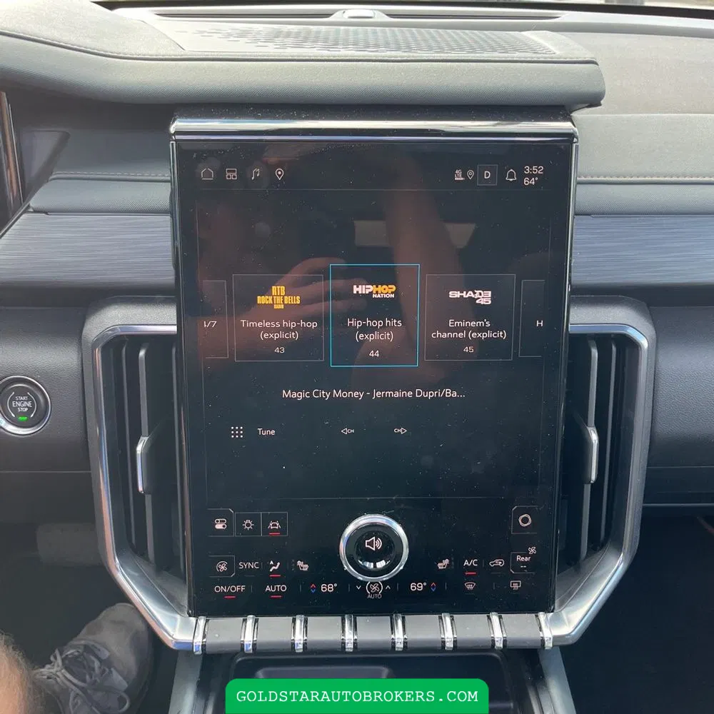 2025 GMC Acadia AT4