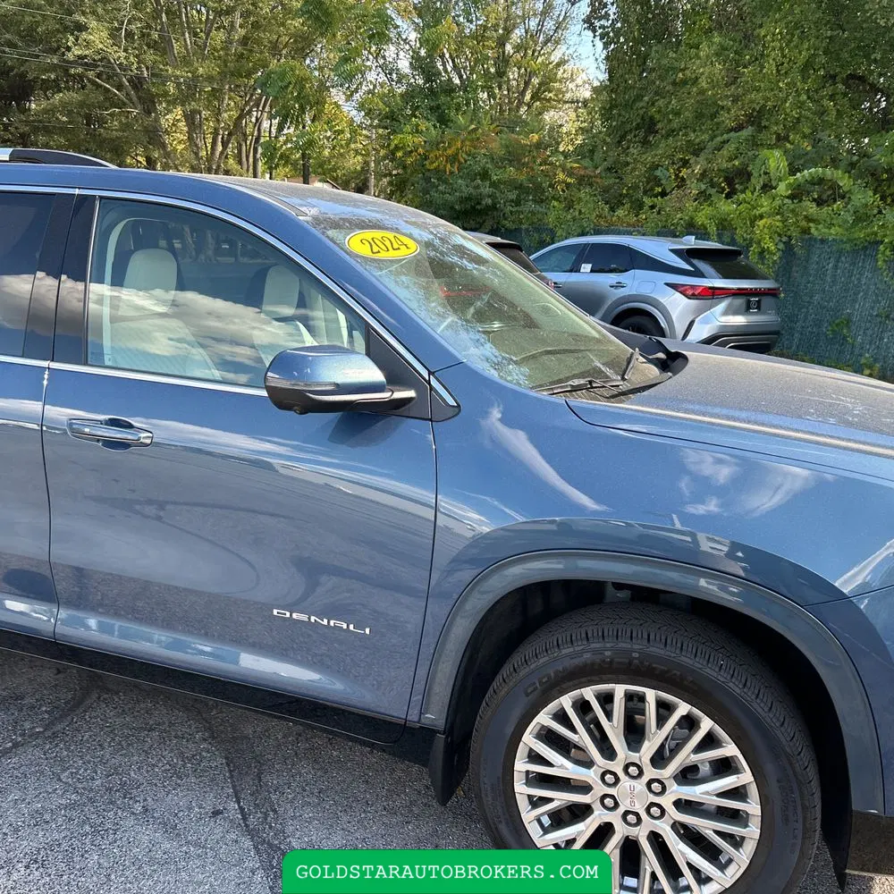 2024 GMC Acadia Denali