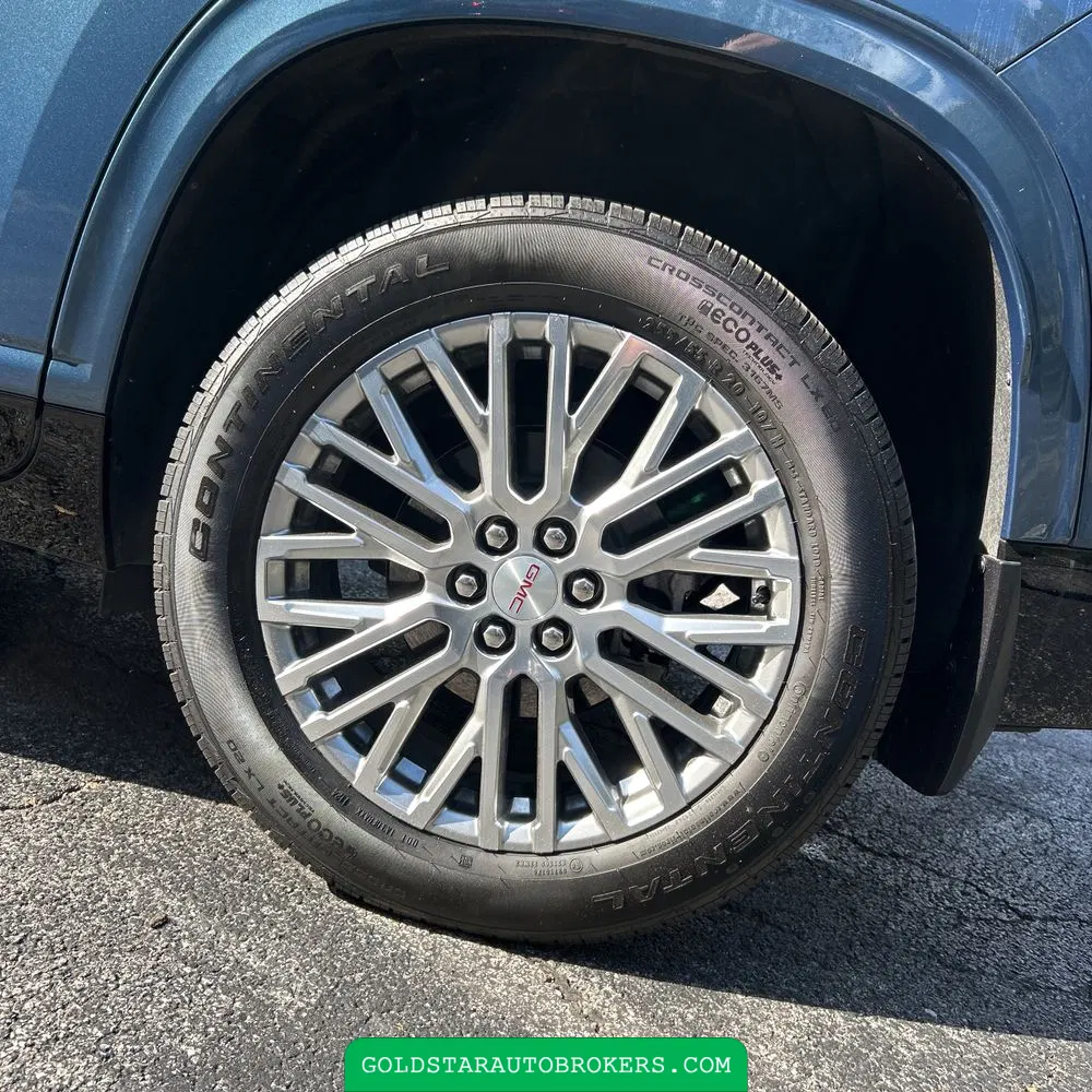 2024 GMC Acadia Denali