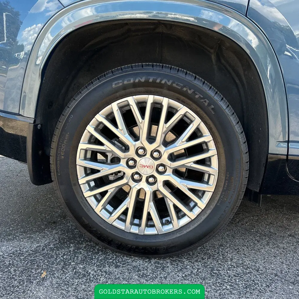 2024 GMC Acadia Denali