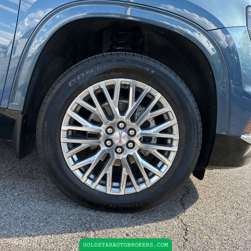2024 GMC Acadia Denali
