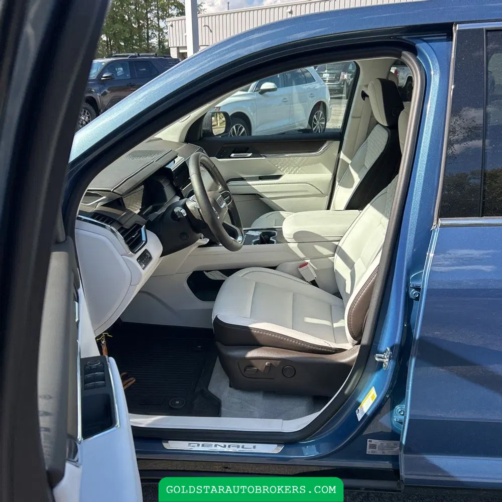 2024 GMC Acadia Denali