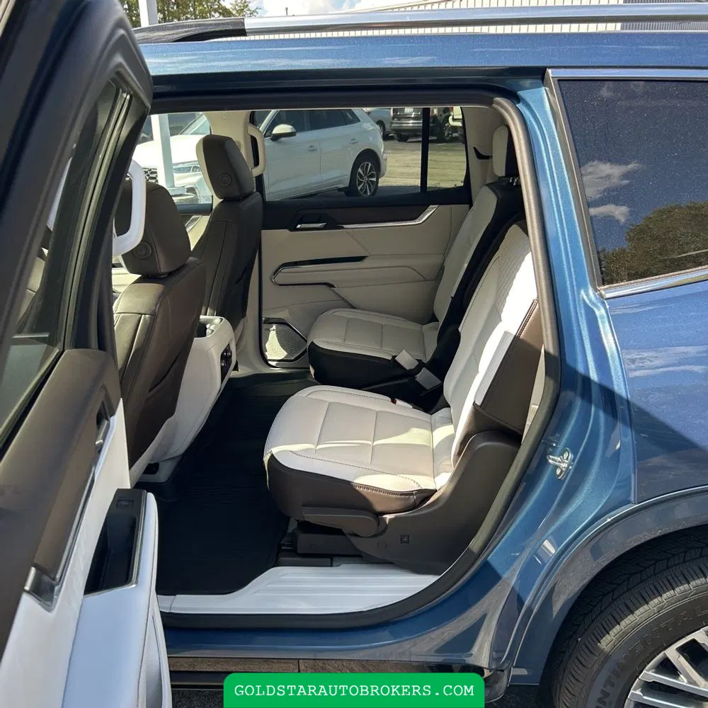 2024 GMC Acadia Denali