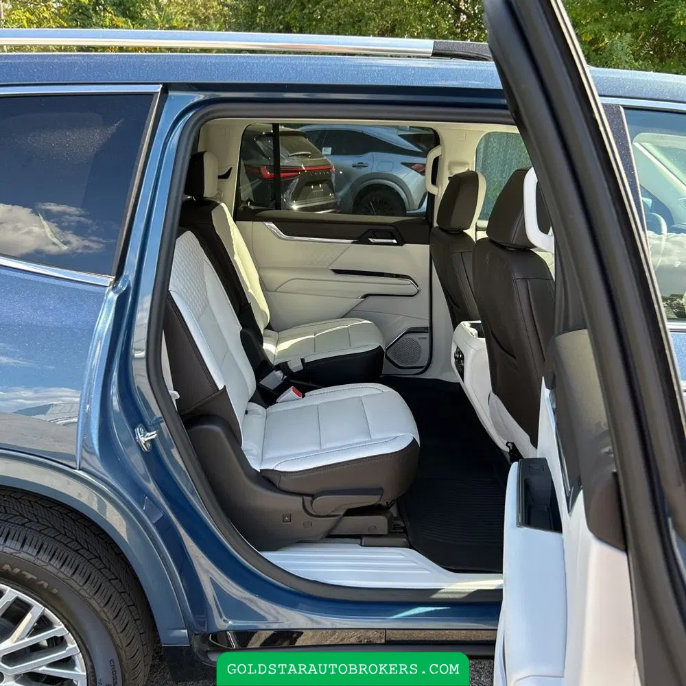 2024 GMC Acadia Denali