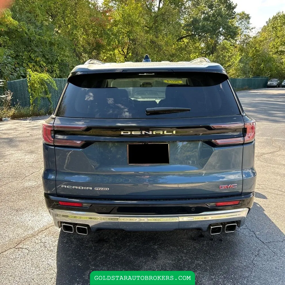 2024 GMC Acadia Denali