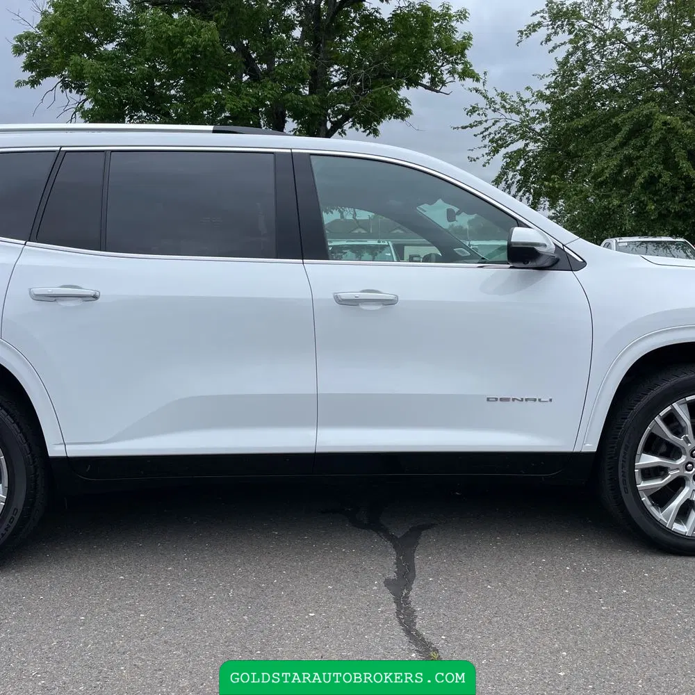 2024 GMC Acadia Denali