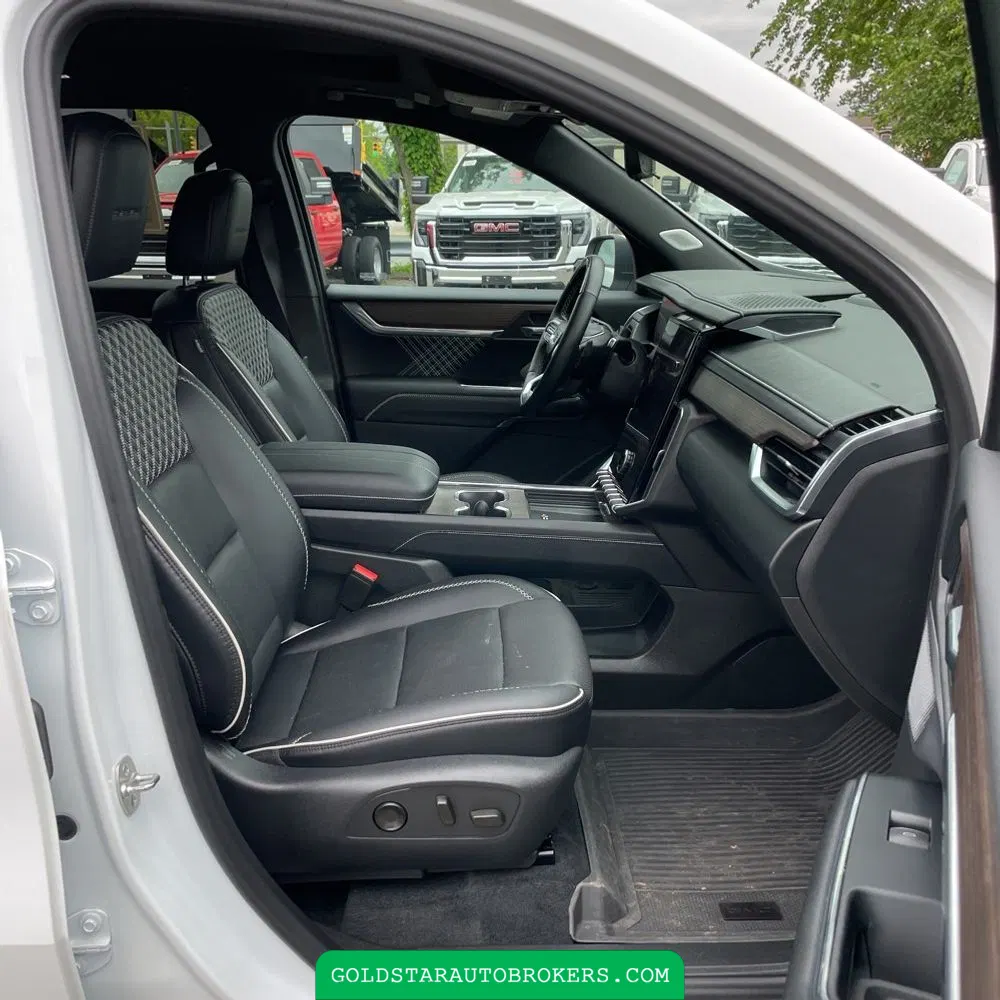 2024 GMC Acadia Denali