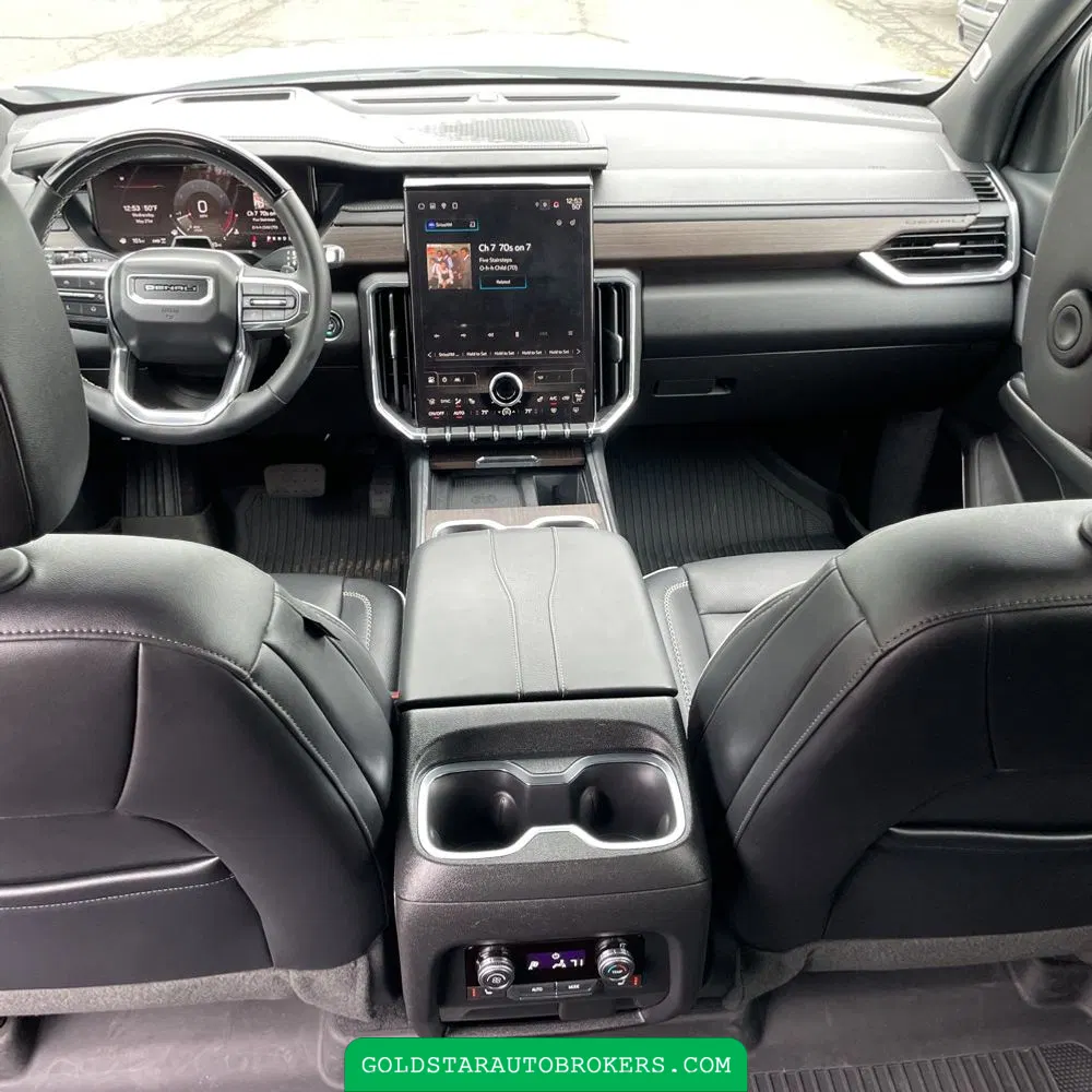2024 GMC Acadia Denali
