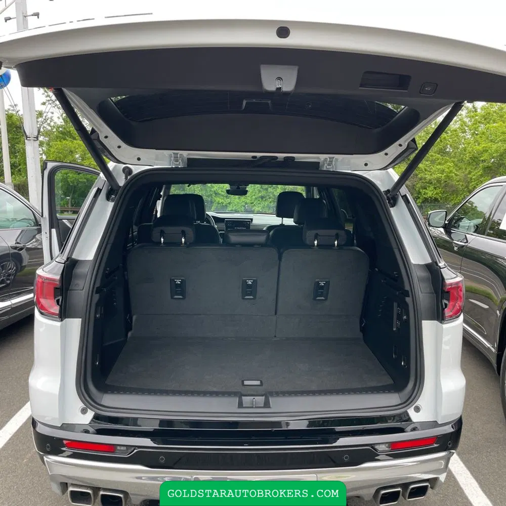 2024 GMC Acadia Denali