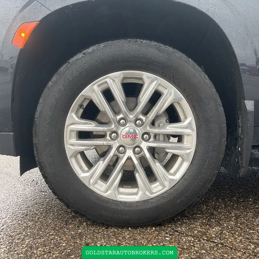 2024 GMC Yukon SLT