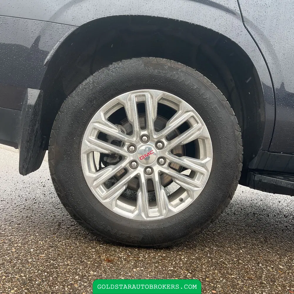 2024 GMC Yukon SLT