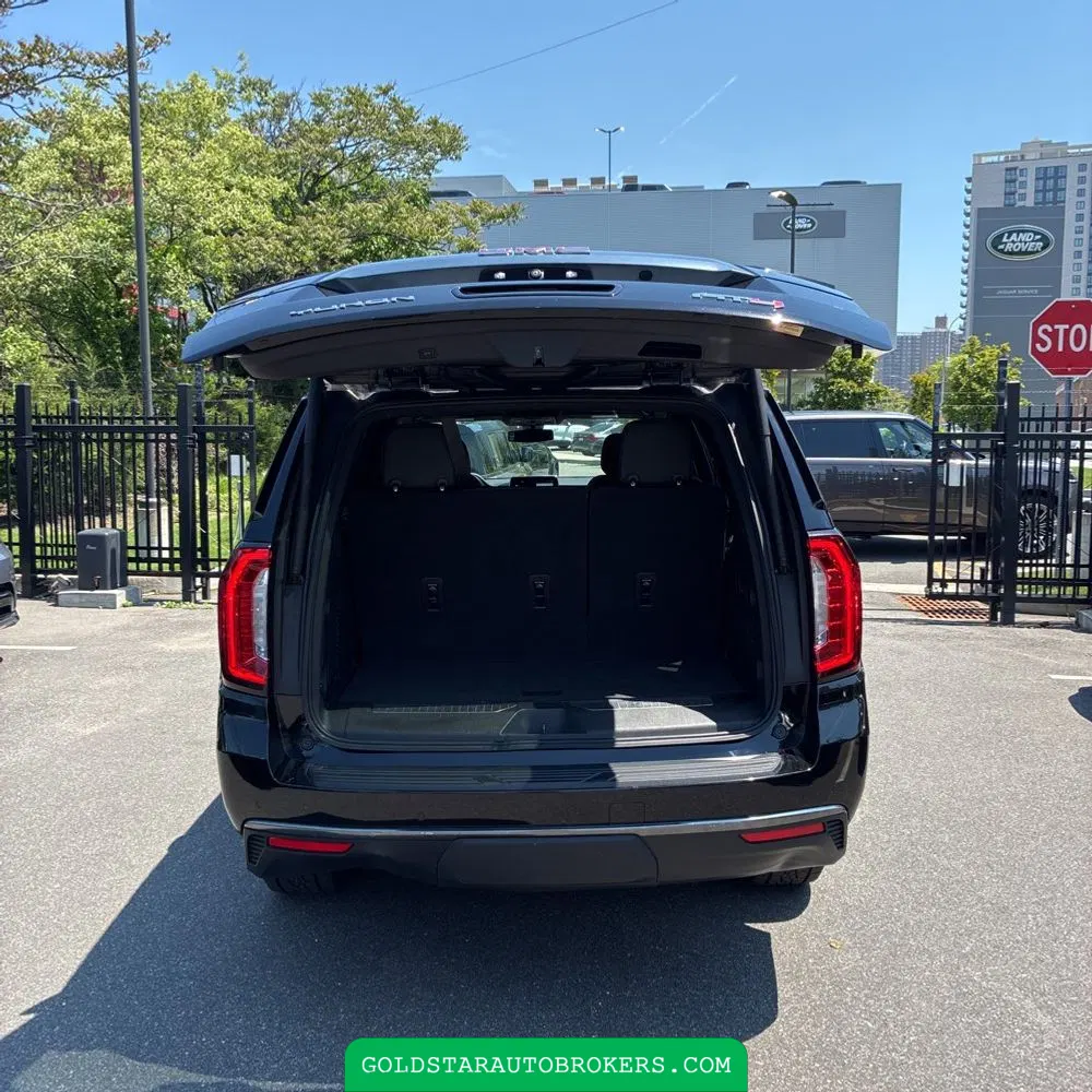 2022 GMC Yukon AT4