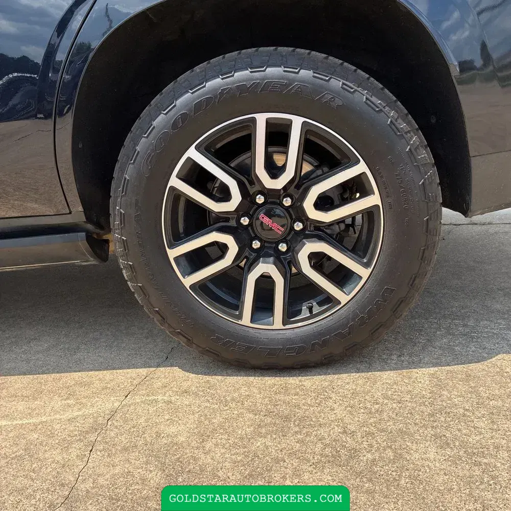 2022 GMC Yukon AT4