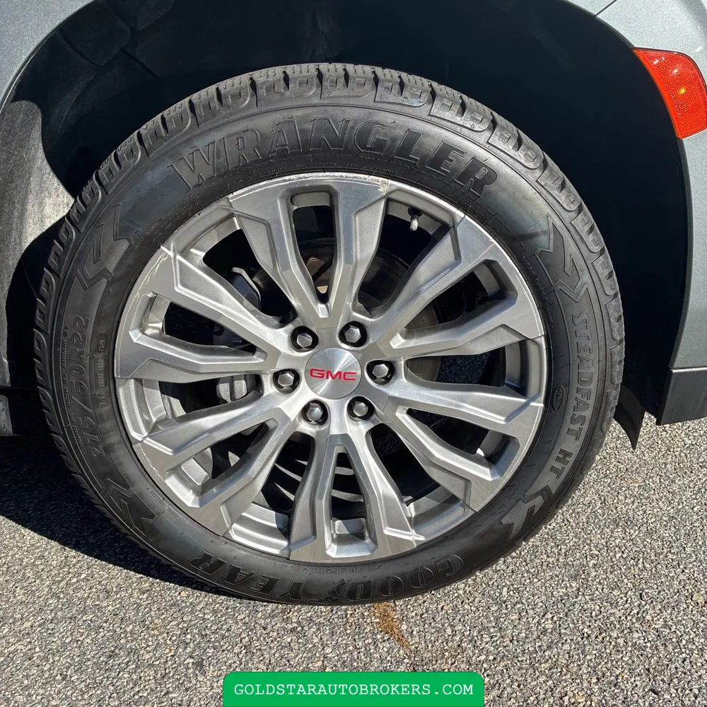 2023 GMC Yukon Denali
