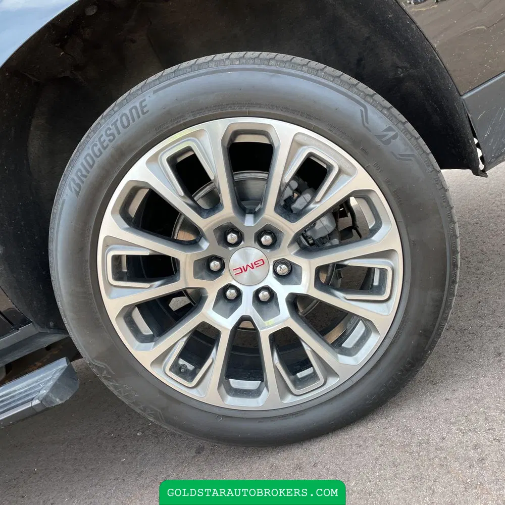 2025 GMC Yukon Denali