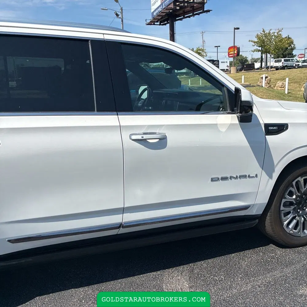 2023 GMC Yukon Denali Ultimate